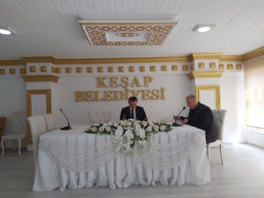 BELEDİYE MECLİSİ İLK TOPLANTISINI YAPTI