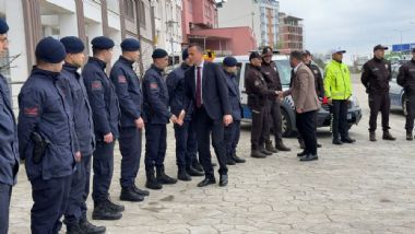  BAŞKAN ARIŞAN POLİS TEŞKİLATI ÇELENK SUNMA TÖRENİNE KATILDI